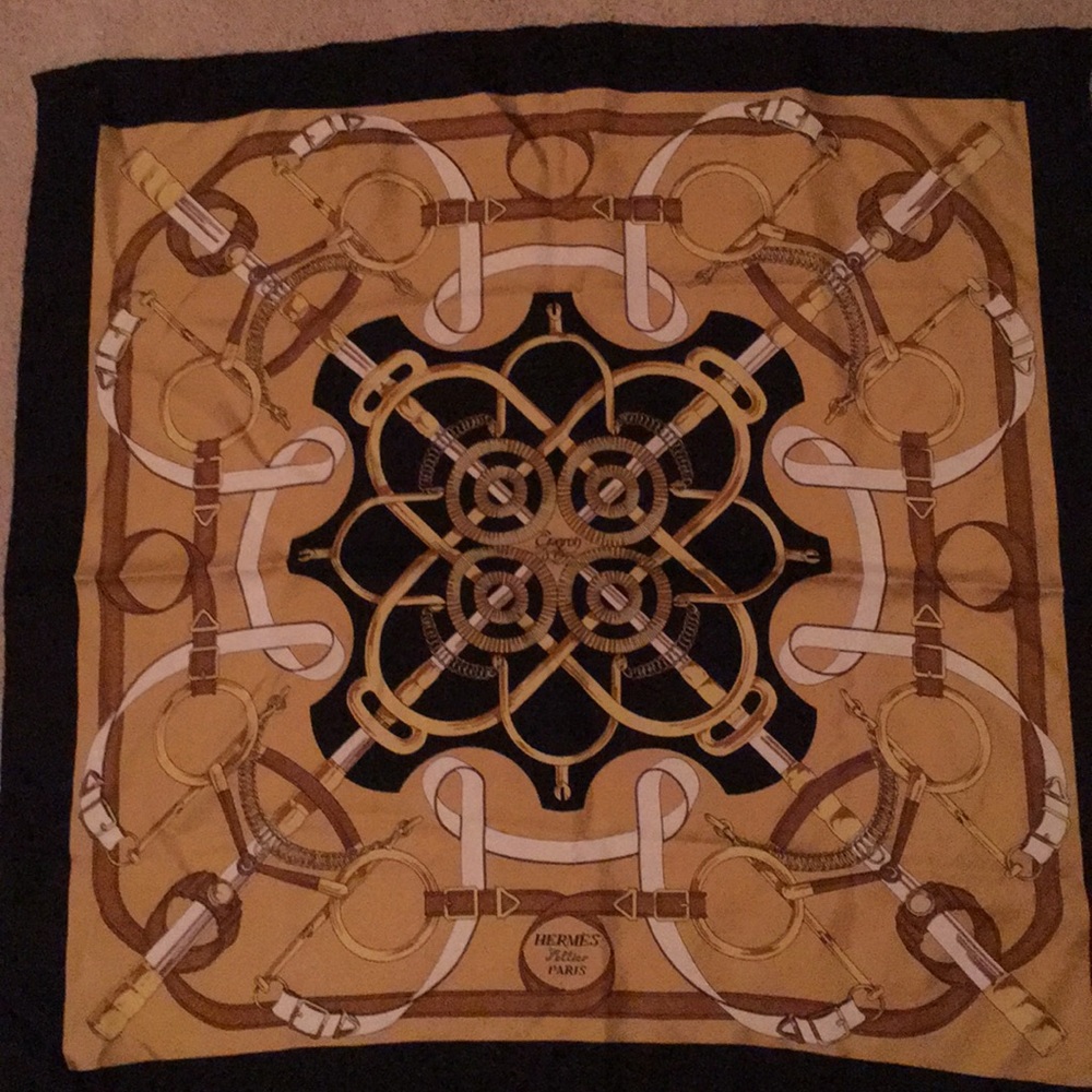 Herme scarf